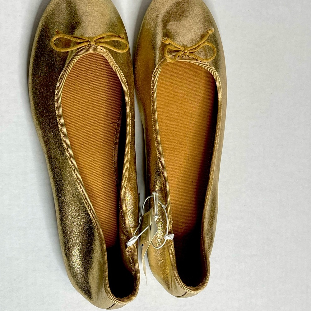 Old Navy gold ballet style shoes